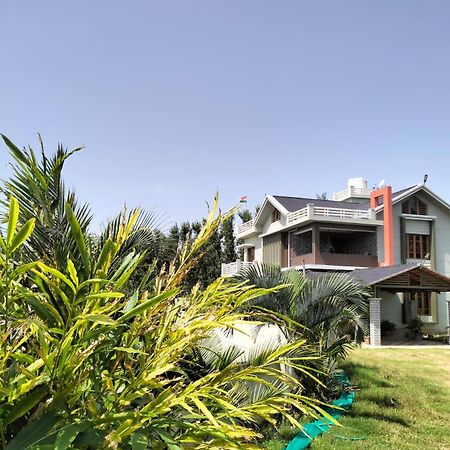 The Grassland Homestay Chikmagalūr Buitenkant foto