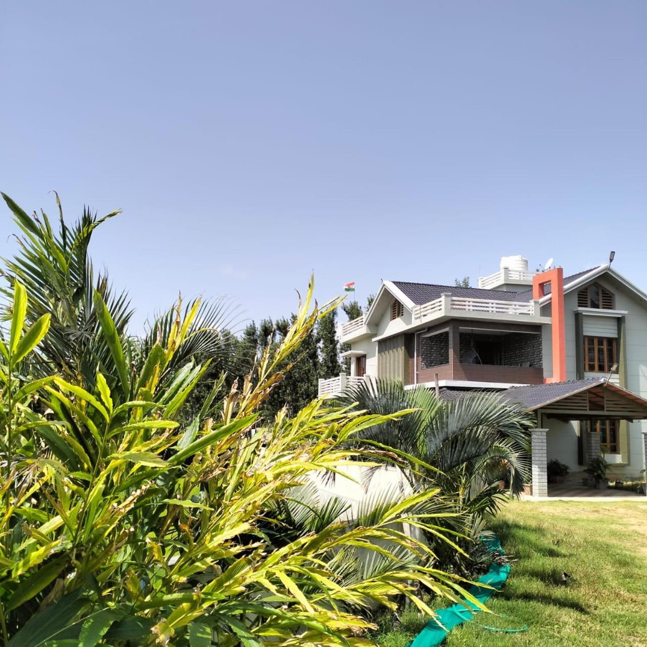 The Grassland Homestay Chikmagalūr Buitenkant foto